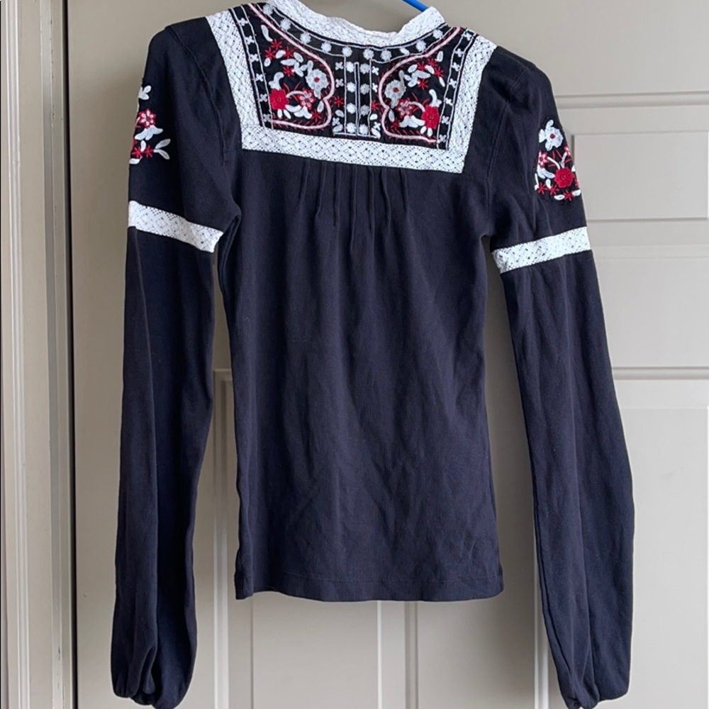 Black long sleeve floral shirt